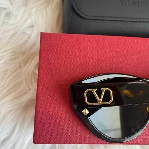 Valentino cat eye sunglasses - Picture 7 of 11